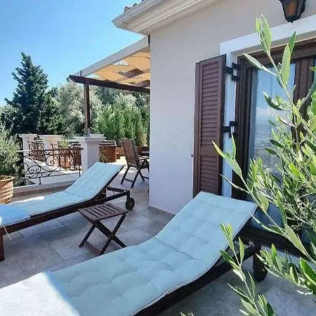 Aquilina Holiday home Apolpaina